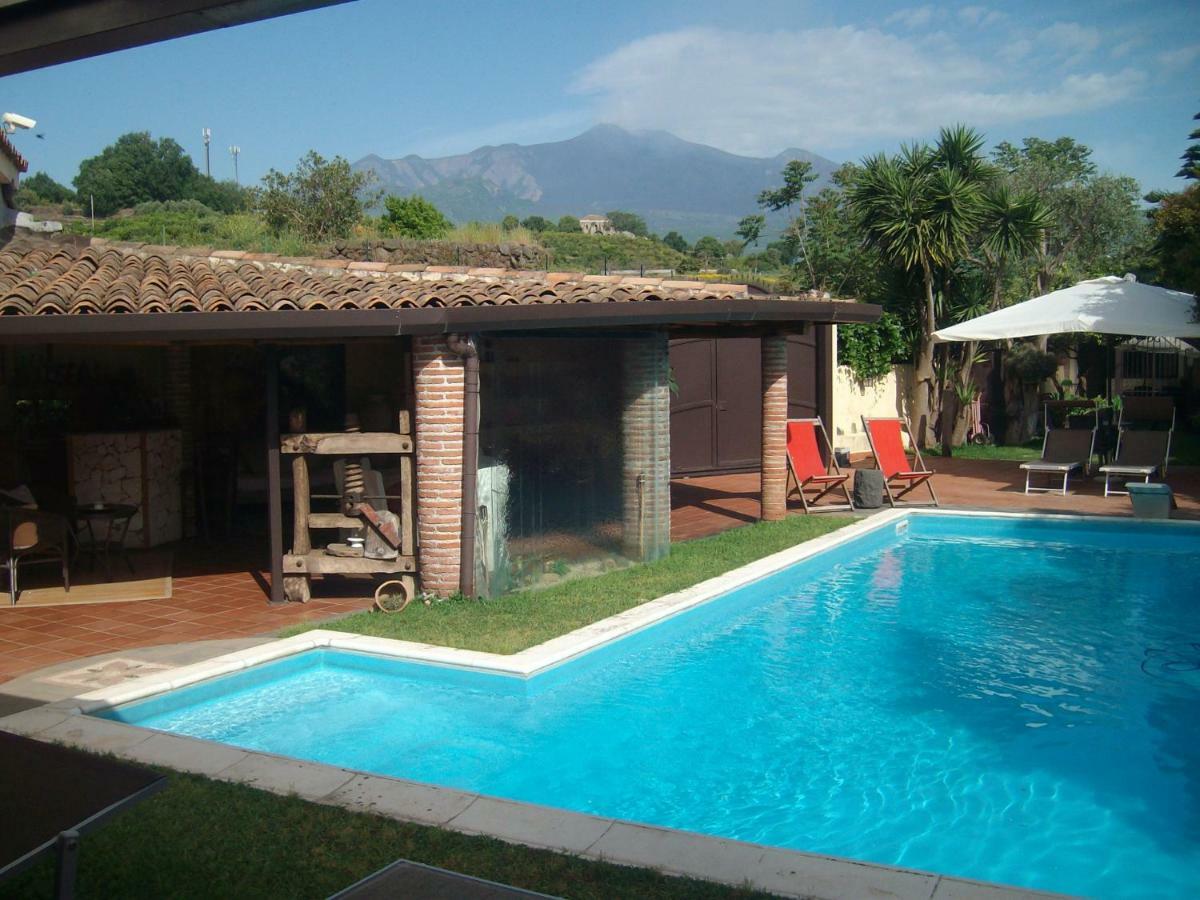 Villa Singola -Sole-Luna-Casavilladusoleil 阿奇雷亚莱 外观 照片
