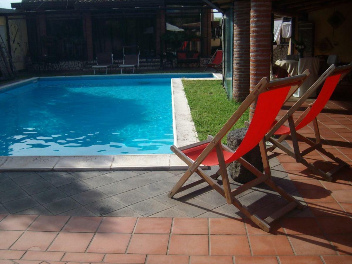 Villa Singola -Sole-Luna-Casavilladusoleil 阿奇雷亚莱 外观 照片