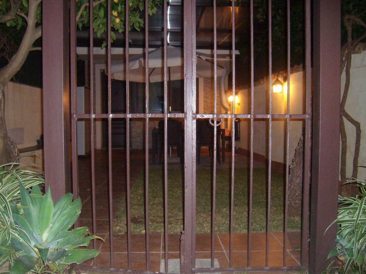 Villa Singola -Sole-Luna-Casavilladusoleil 阿奇雷亚莱 外观 照片